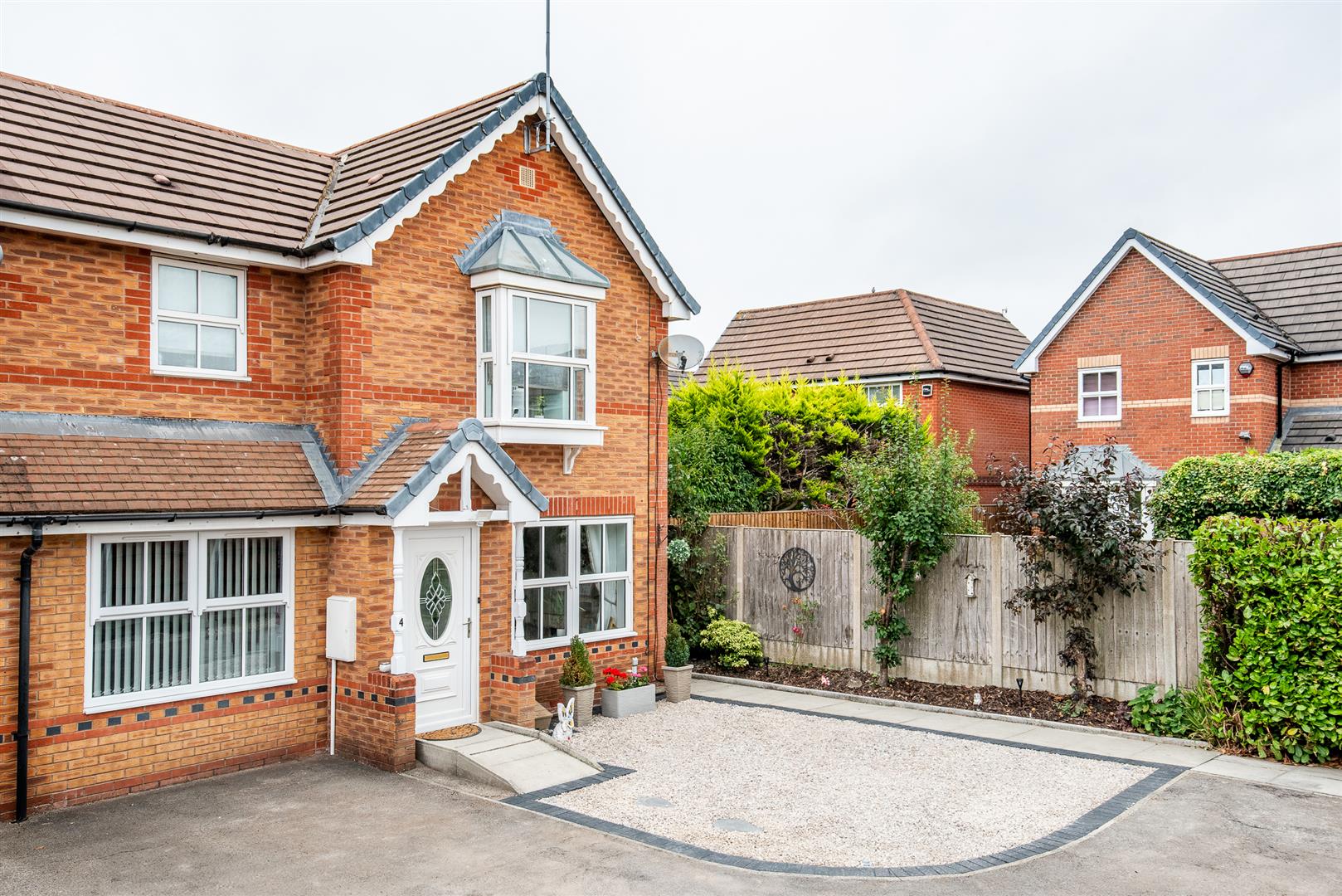 3 bed property in Birkdale Close, Chorley